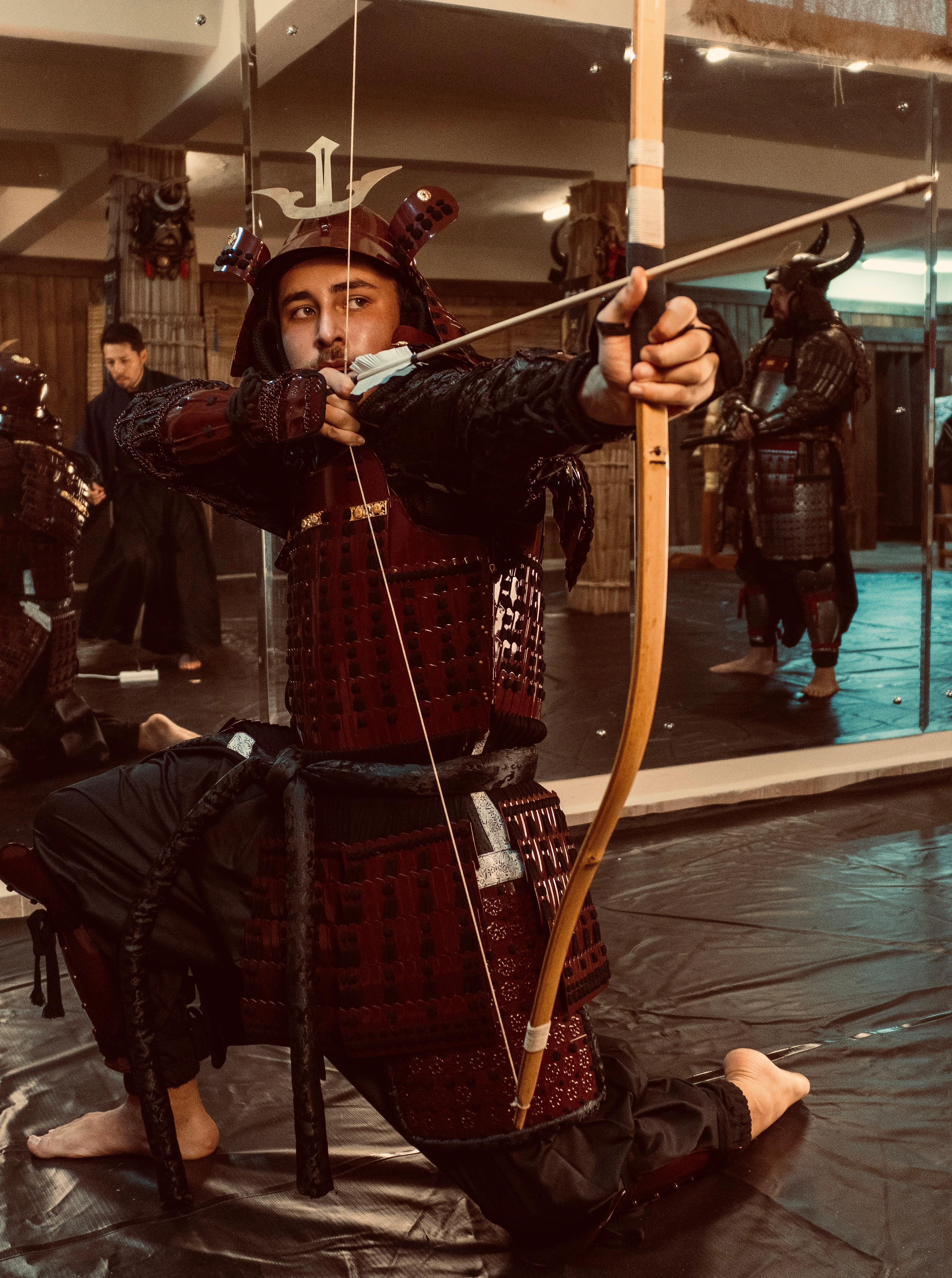 Manuscrito antigo com caligrafia japonesa